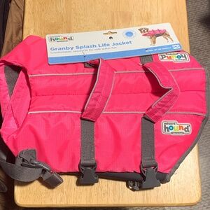 Outward hound dog life jacket pink (NWT)